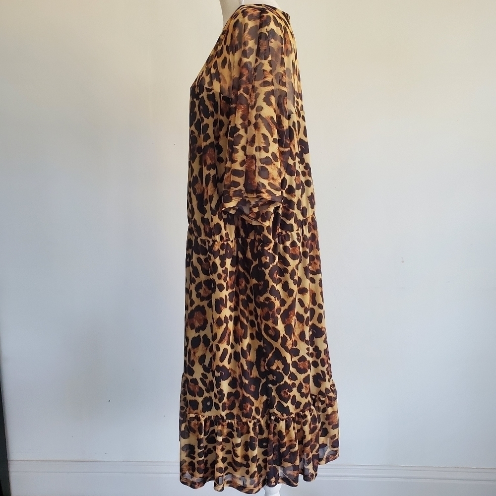 ASOS Curve Leopard Print Mesh Tea Dress - Picture 6 of 11